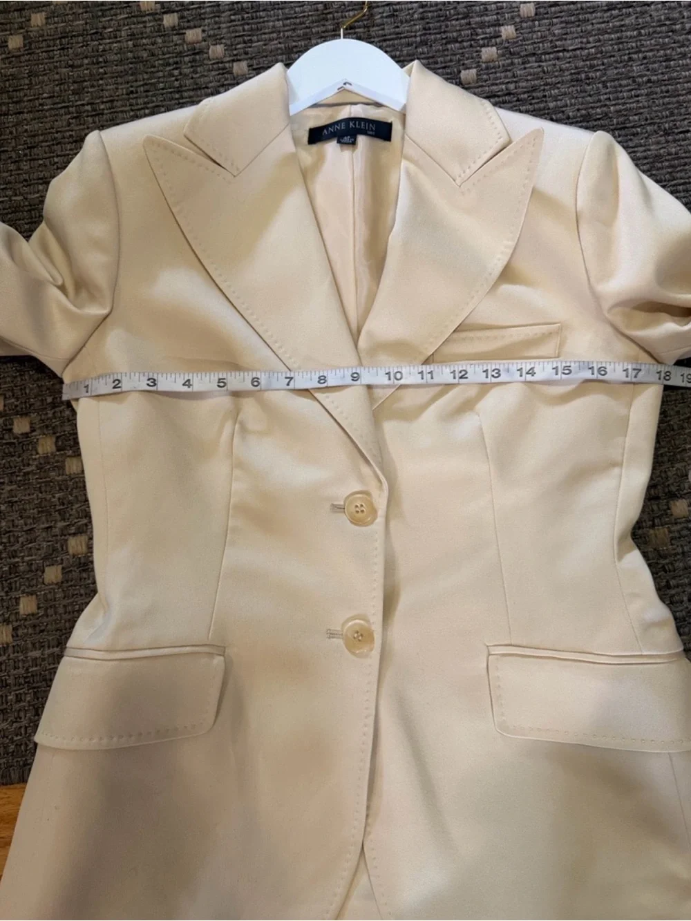 NWT! Anne Klein butter/Ivory Two-Piece Women's Blazer and Pant Suit